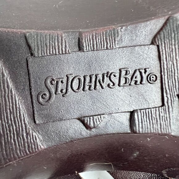 St. John's Bay Women's Brown Leather Flip Flop Sandals Strappy Size 10 M - Picture 10 of 11